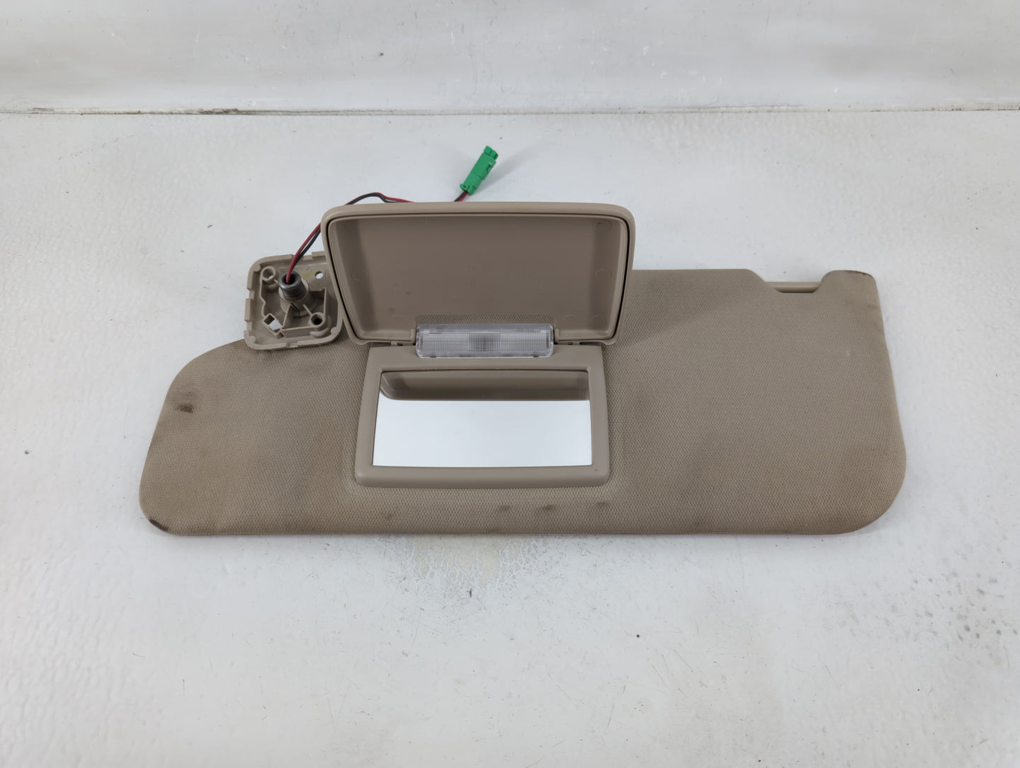 2011-2014 Ford Edge Sun Visor Shade Replacement Driver Left Mirror Fits Fits 2011 2012 2013 2014 OEM Used Auto Parts - Oemus