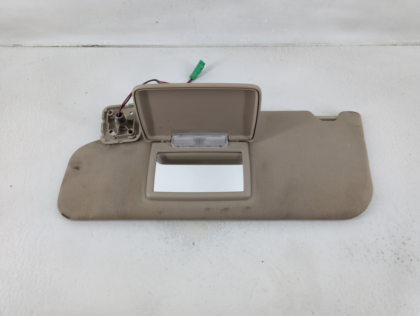 2011-2014 Ford Edge Sun Visor Shade Replacement Driver Left Mirror Fits Fits 2011 2012 2013 2014 OEM Used Auto Parts - Oemus