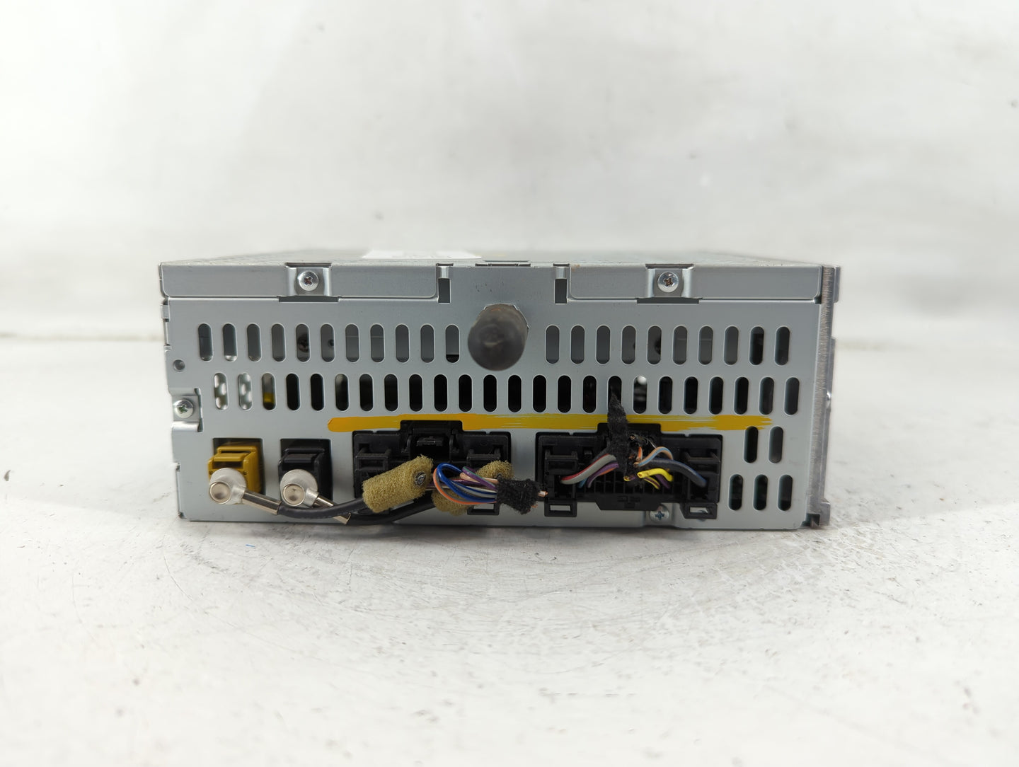 2013 Ford Edge Radio AM FM Cd Player Receiver Replacement P/N:DT4T-19C107-CA Fits OEM Used Auto Parts - Oemusedautoparts1.co