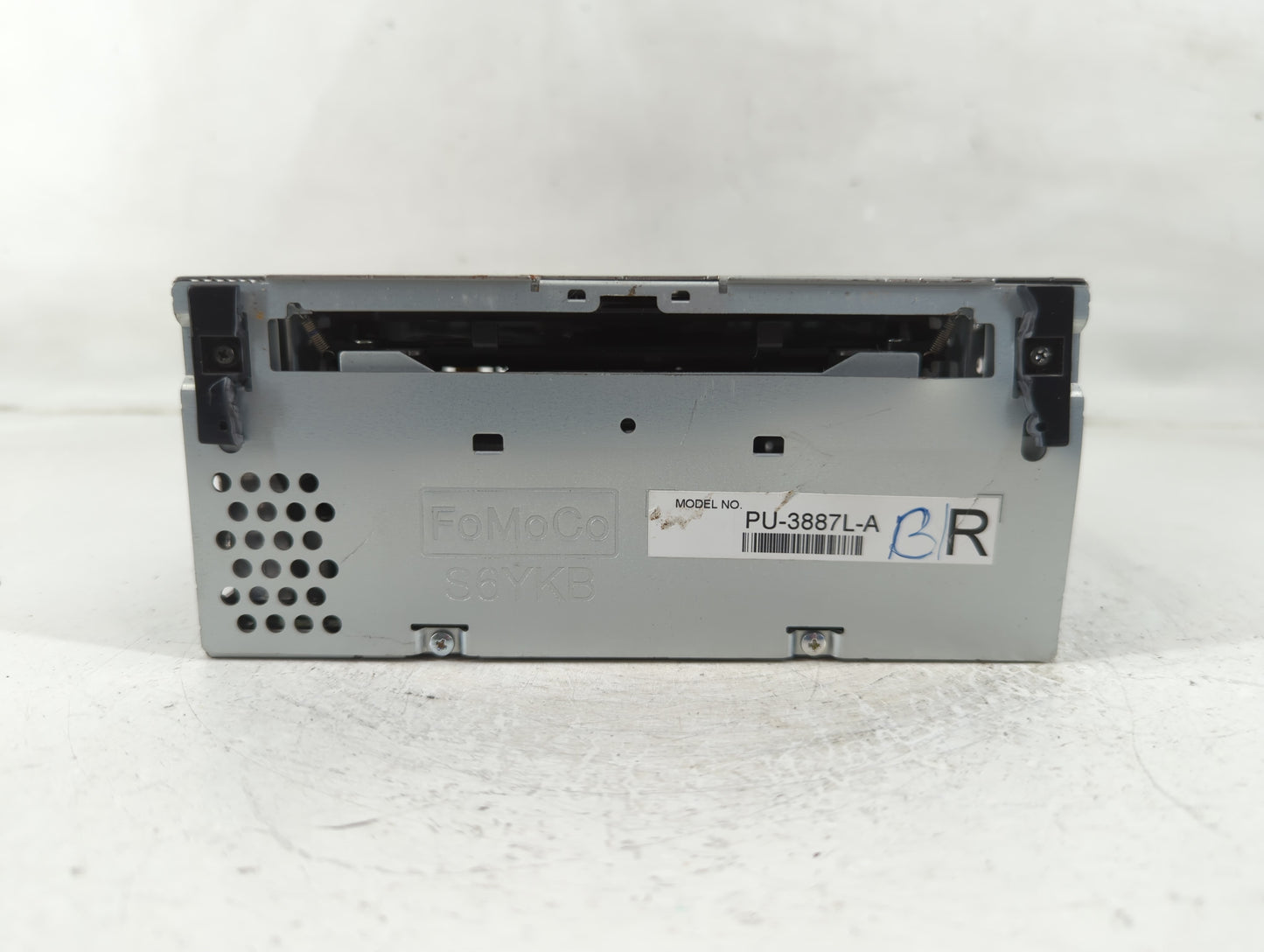 2013 Ford Edge Radio AM FM Cd Player Receiver Replacement P/N:DT4T-19C107-FA Fits OEM Used Auto Parts - Oemusedautoparts1.co