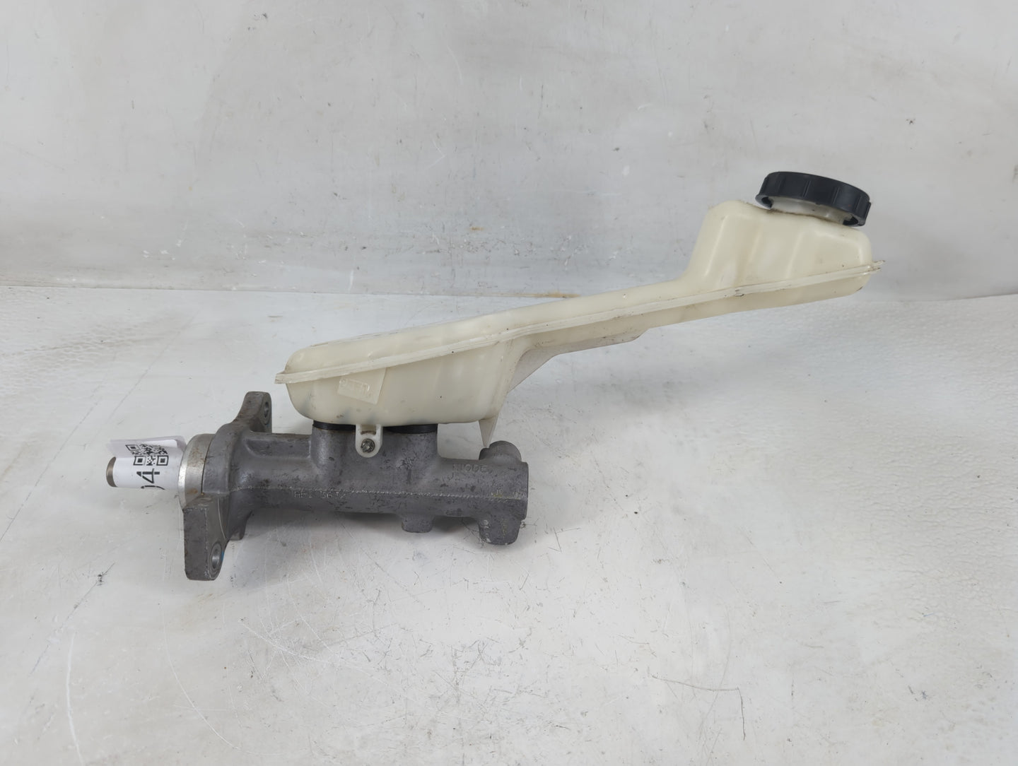 2011-2014 Ford Edge Brake Master Cylinder 1198904 - Oemusedautoparts1.com