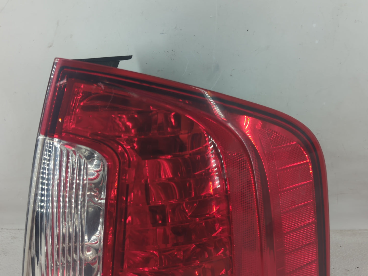 2011-2014 Ford Edge Tail Light Assembly Passenger Right OEM P/N:BT43-13B504-AE Fits Fits 2011 2012 2013 2014 OEM Used Auto P