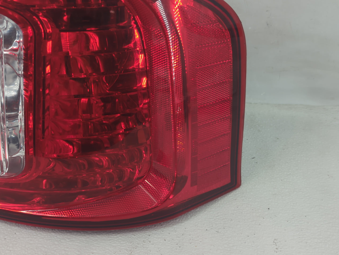 2011-2014 Ford Edge Tail Light Assembly Passenger Right OEM P/N:BT43-13B504-AE Fits Fits 2011 2012 2013 2014 OEM Used Auto P