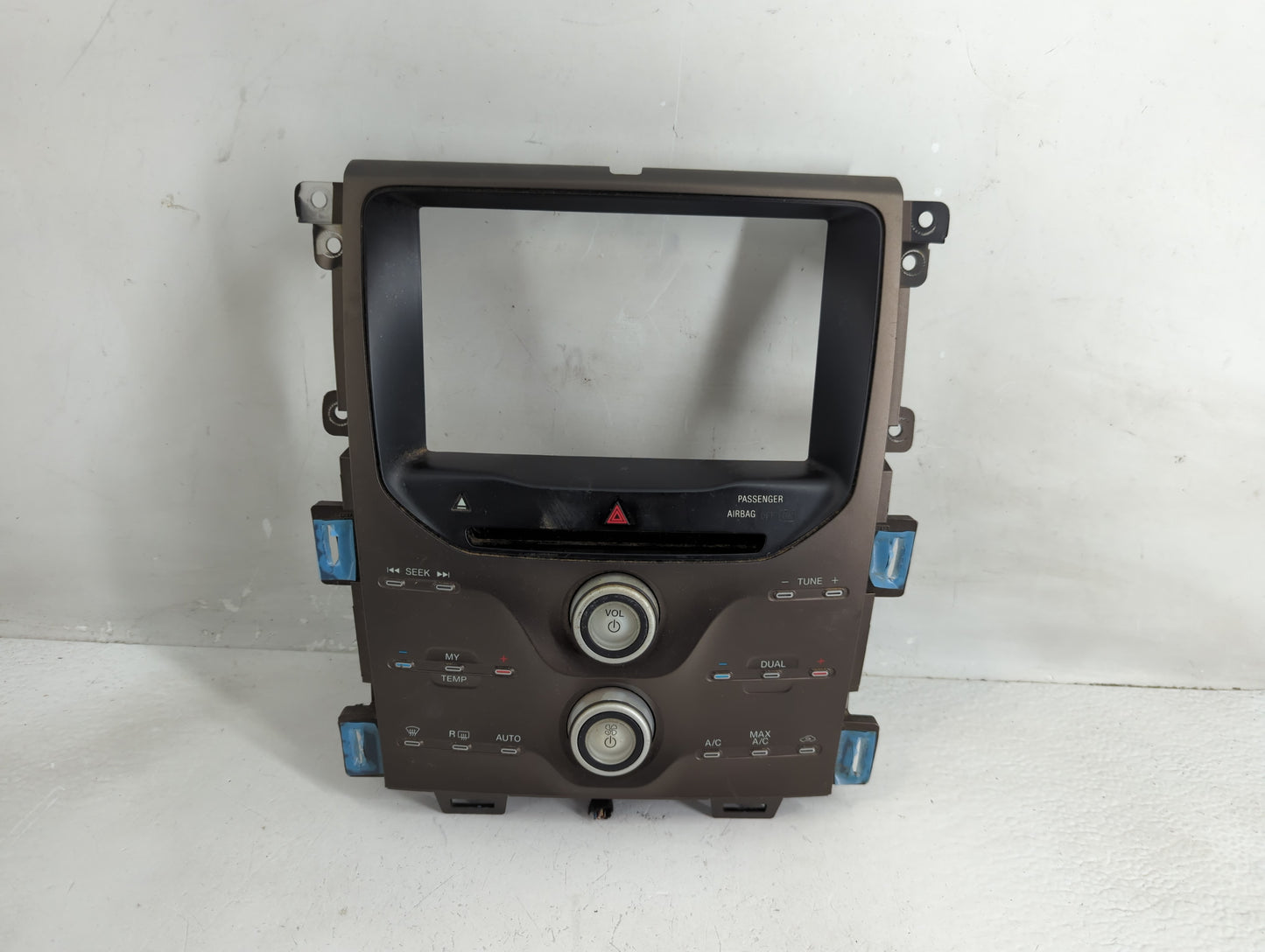 2013 Ford Edge Radio AM FM Cd Player Receiver Replacement P/N:DT4T-18A802-BE Fits OEM Used Auto Parts - Oemusedautoparts1.co