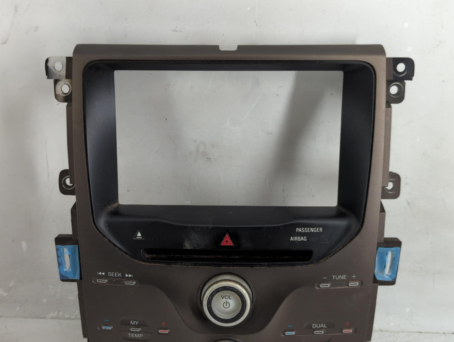 2013 Ford Edge Radio AM FM Cd Player Receiver Replacement P/N:DT4T-18A802-BE Fits OEM Used Auto Parts - Oemusedautoparts1.co