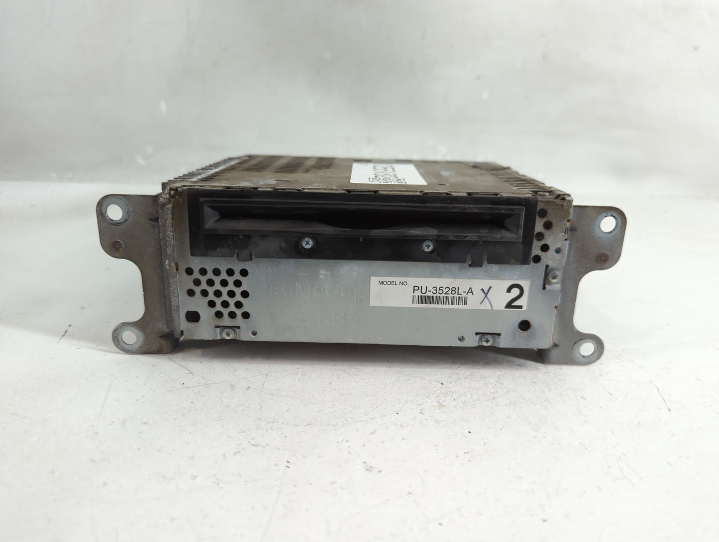 2013-2014 Ford Edge Radio AM FM Cd Player Receiver Replacement P/N:DT4T-19C107-BB Fits Fits 2013 2014 OEM Used Auto Parts - 