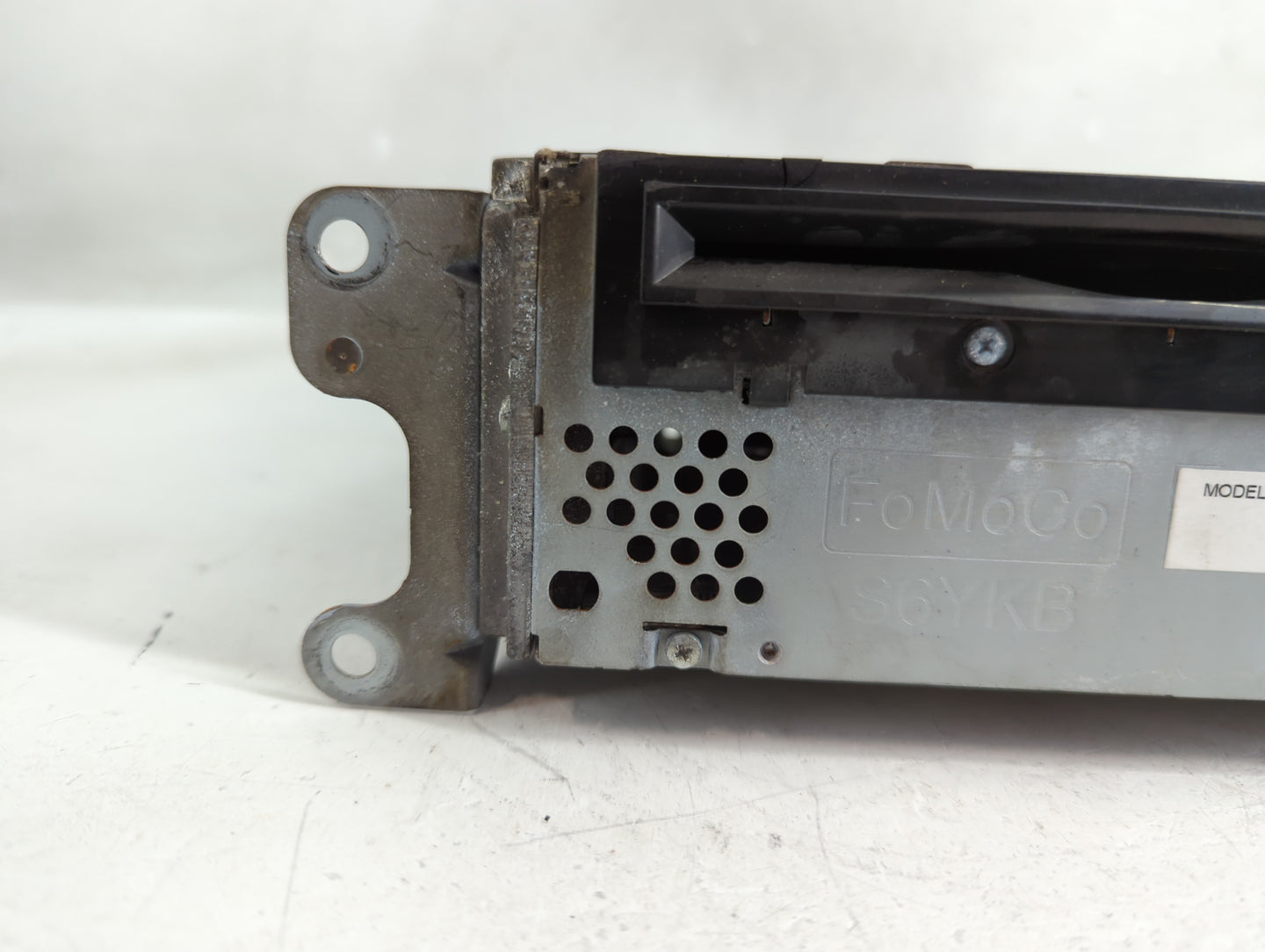 2013-2014 Ford Edge Radio AM FM Cd Player Receiver Replacement P/N:DT4T-19C107-BB Fits Fits 2013 2014 OEM Used Auto Parts - 