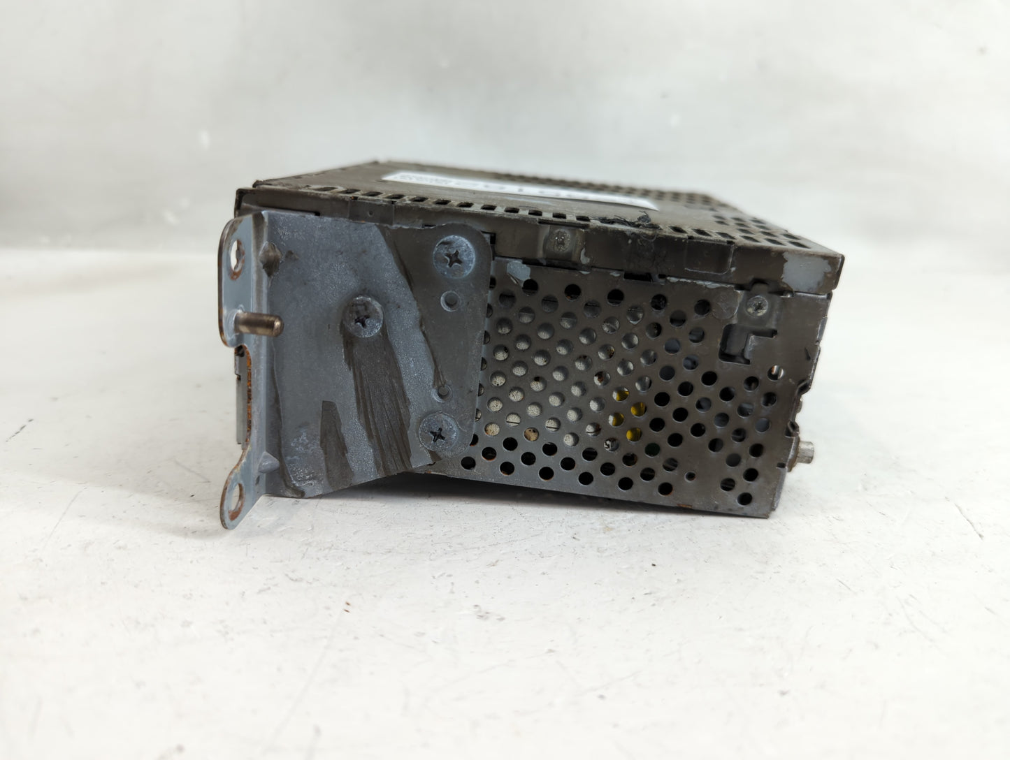 2013-2014 Ford Edge Radio AM FM Cd Player Receiver Replacement P/N:DT4T-19C107-BB Fits Fits 2013 2014 OEM Used Auto Parts - 