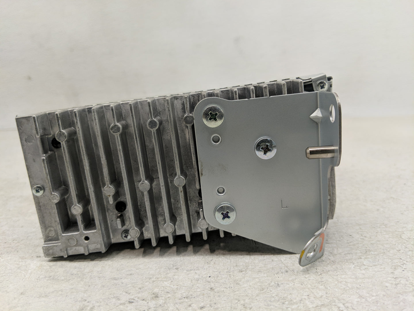 2013 Ford Edge Radio AM FM Cd Player Receiver Replacement P/N:PU-3528L-A Fits OEM Used Auto Parts - Oemusedautoparts1.com