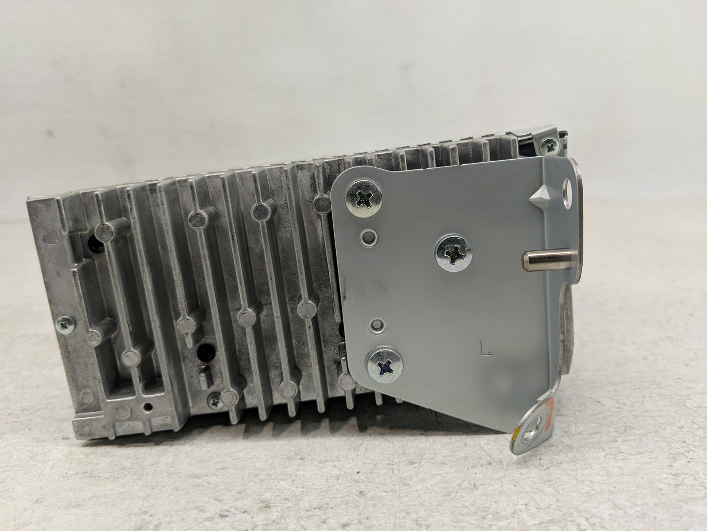 2013 Ford Edge Radio AM FM Cd Player Receiver Replacement P/N:PU-3528L-A Fits OEM Used Auto Parts - Oemusedautoparts1.com
