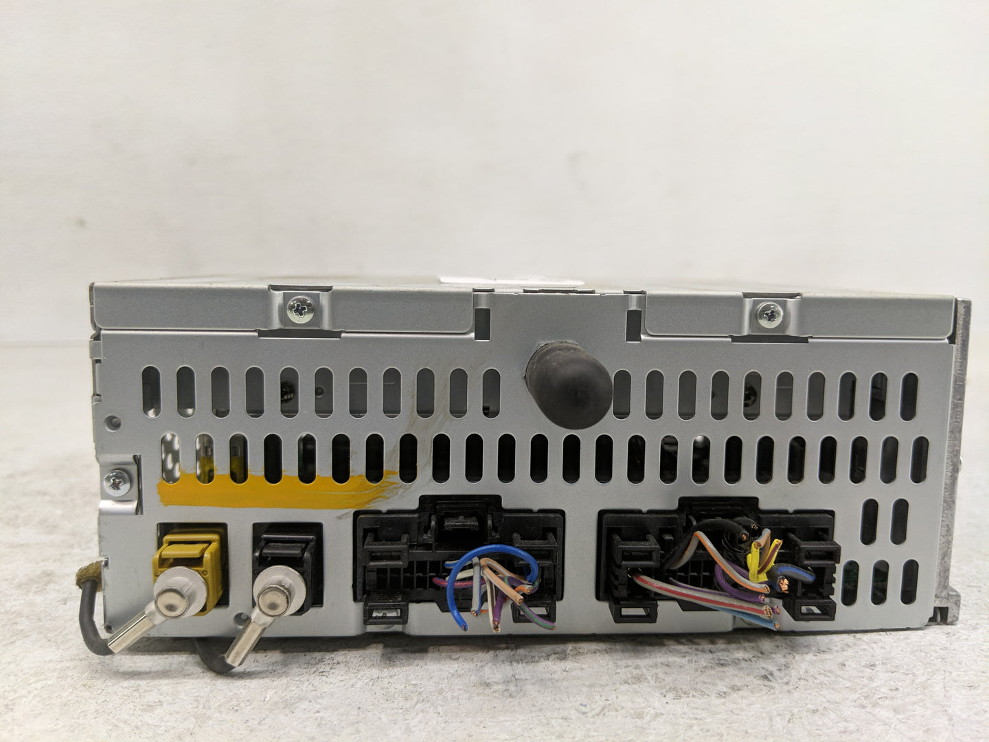 2013 Ford Edge Radio AM FM Cd Player Receiver Replacement P/N:DT4T-19C107-CB Fits OEM Used Auto Parts - Oemusedautoparts1.co