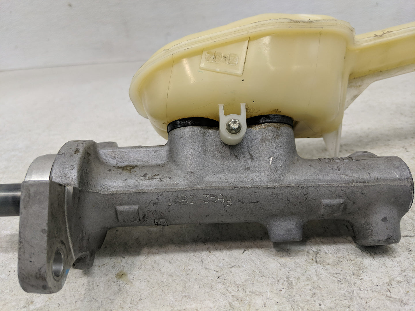2011-2014 Ford Edge Brake Master Cylinder - Oemusedautoparts1.com