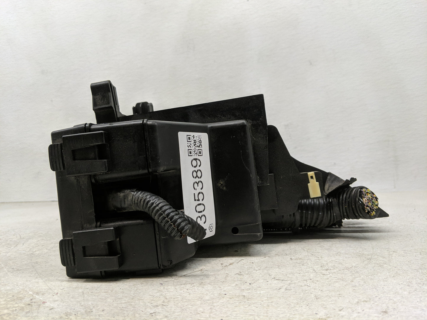 2012-2014 Ford Edge Fusebox Fuse Box Panel Relay Module Fits Fits 2012 2013 2014 OEM Used Auto Parts - Oemusedautoparts1.com