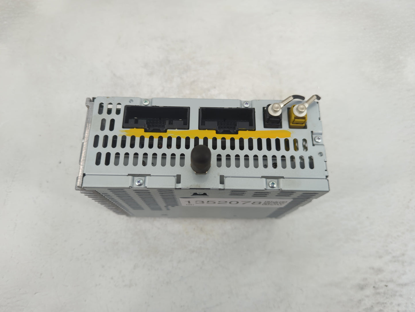 2013-2014 Ford Edge Radio AM FM Cd Player Receiver Replacement P/N:DT4T-19C107-BB Fits Fits 2013 2014 OEM Used Auto Parts - 