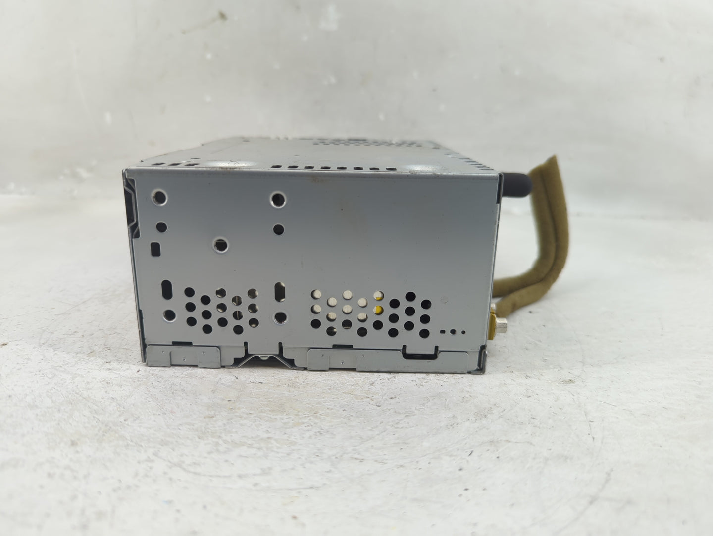 2013 Ford Edge Radio AM FM Cd Player Receiver Replacement P/N:DT4T19C107FA Fits OEM Used Auto Parts - Oemusedautoparts1.com