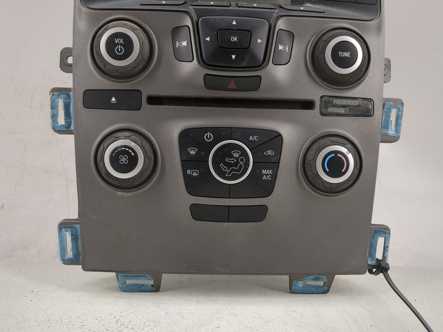 2013 Ford Edge Radio AM FM Cd Player Receiver Replacement P/N:DT4T-18A802-AB Fits OEM Used Auto Parts - Oemusedautoparts1.co