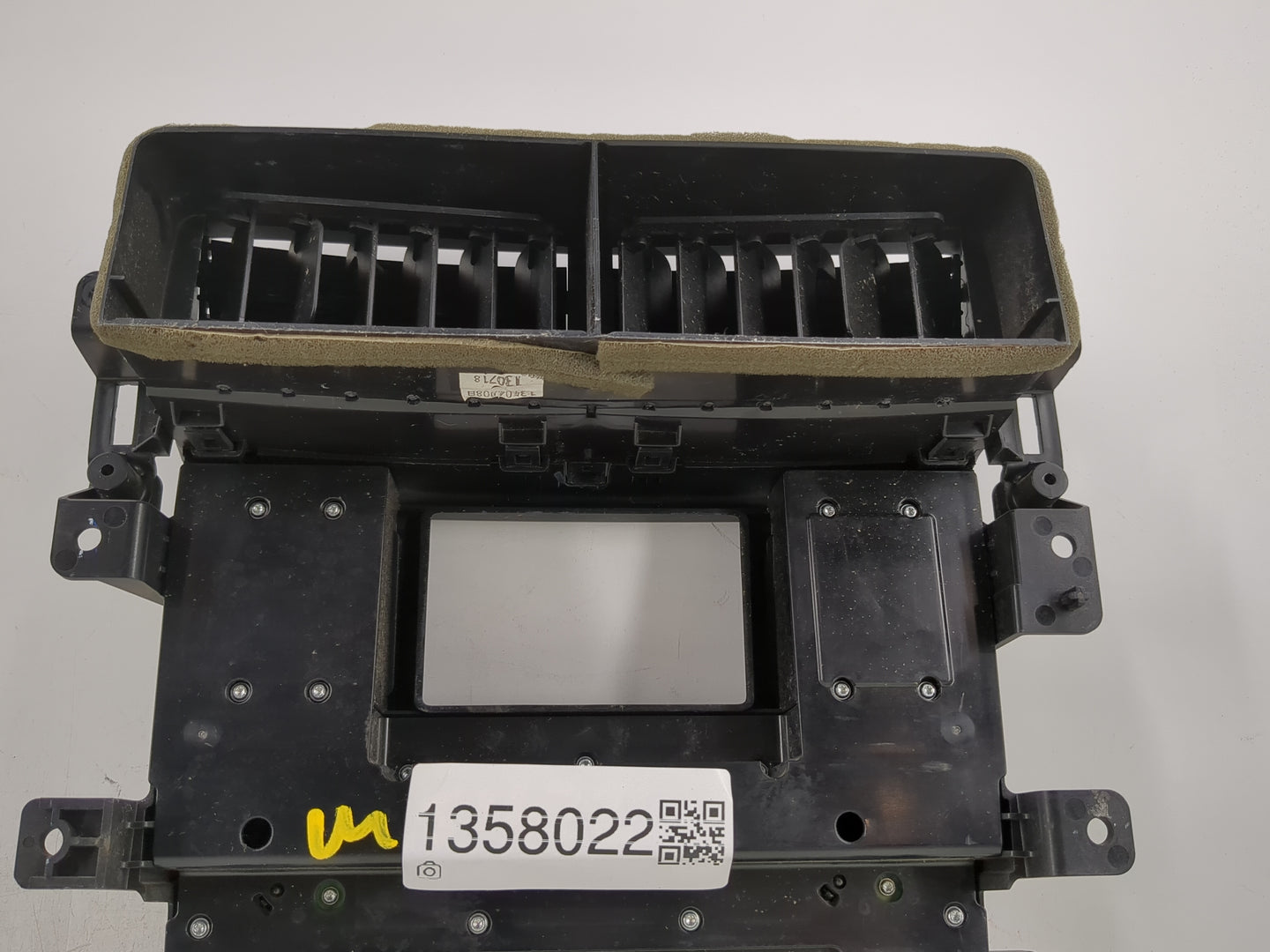2013 Ford Edge Radio AM FM Cd Player Receiver Replacement P/N:DT4T-18A802-AB Fits OEM Used Auto Parts - Oemusedautoparts1.co
