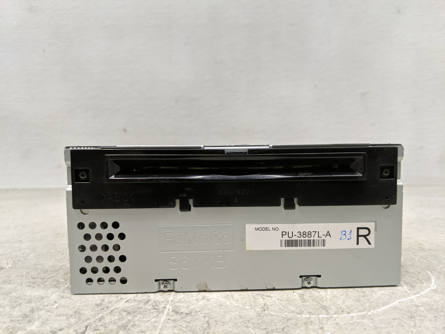 2013 Ford Edge Radio AM FM Cd Player Receiver Replacement P/N:DT4T-19C107-FA Fits OEM Used Auto Parts - Oemusedautoparts1.co