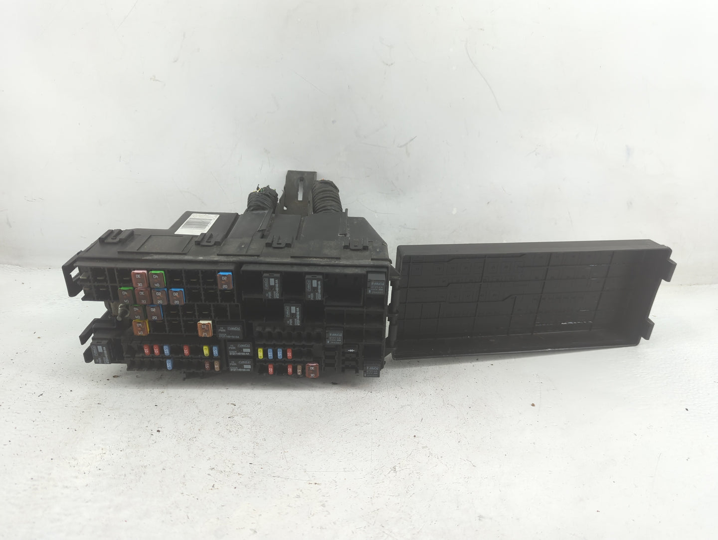 2012-2014 Ford Edge Fusebox Fuse Box Panel Relay Module P/N:BT4T-14A003-AA Fits Fits 2012 2013 2014 OEM Used Auto Parts - Oe