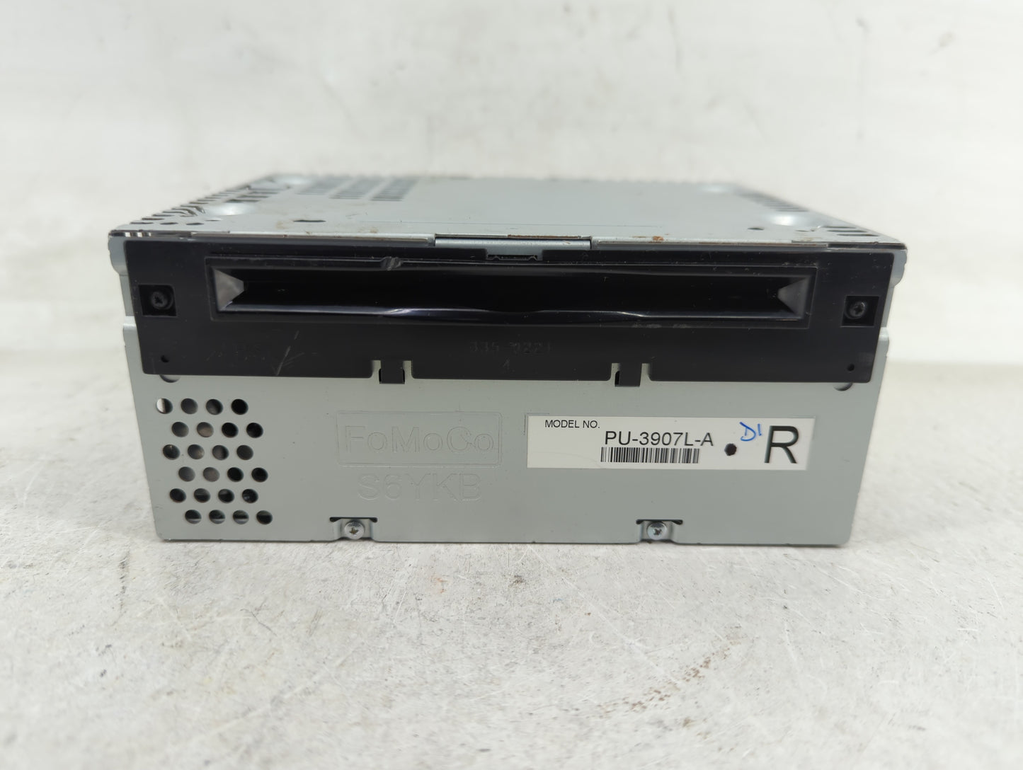 2013 Ford Edge Radio AM FM Cd Player Receiver Replacement P/N:ET4T19C107JA Fits OEM Used Auto Parts - Oemusedautoparts1.com