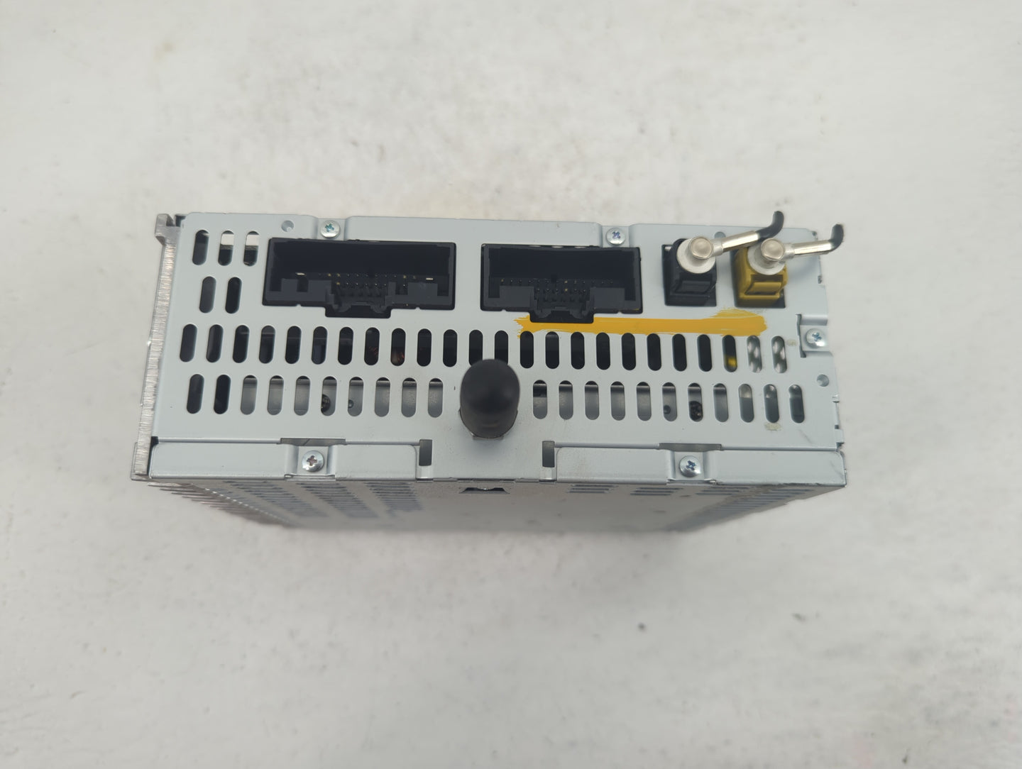 2013 Ford Edge Radio AM FM Cd Player Receiver Replacement P/N:DT4T-19C107-CB Fits OEM Used Auto Parts - Oemusedautoparts1.co
