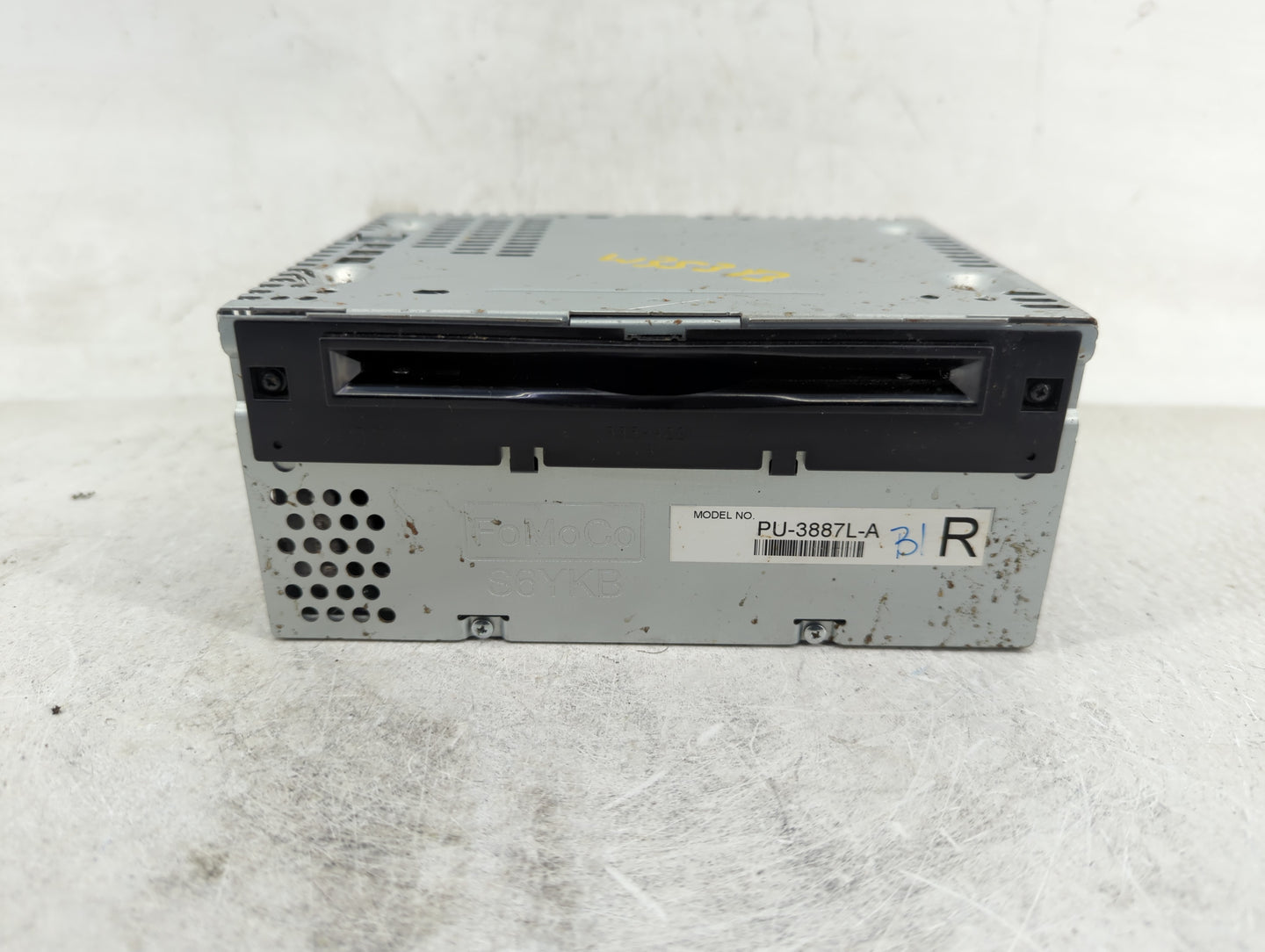 2013 Ford Edge Radio AM FM Cd Player Receiver Replacement P/N:DT4T-19C107-FA Fits OEM Used Auto Parts - Oemusedautoparts1.co