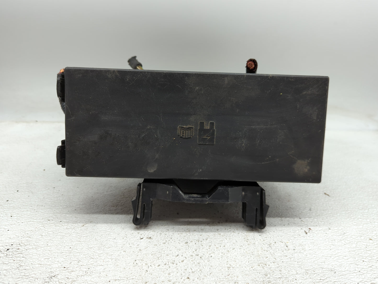 2012-2014 Ford Edge Fusebox Fuse Box Panel Relay Module P/N:BT4T-14A003-AA Fits Fits 2012 2013 2014 OEM Used Auto Parts - Oe