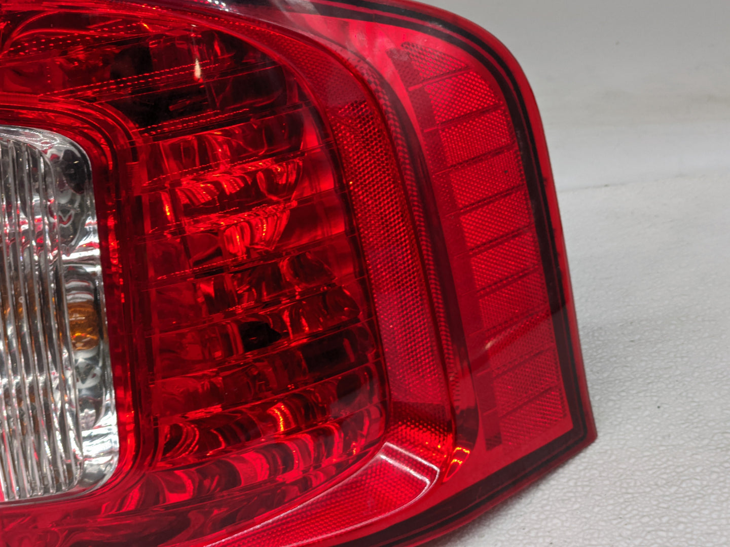 2011-2014 Ford Edge Tail Light Assembly Passenger Right OEM P/N:BT43-13B504-AE Fits Fits 2011 2012 2013 2014 OEM Used Auto P