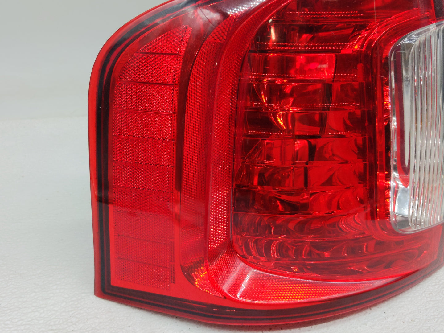 2011-2014 Ford Edge Tail Light Assembly Driver Left OEM P/N:BT43-13B505-AE Fits Fits 2011 2012 2013 2014 OEM Used Auto Parts