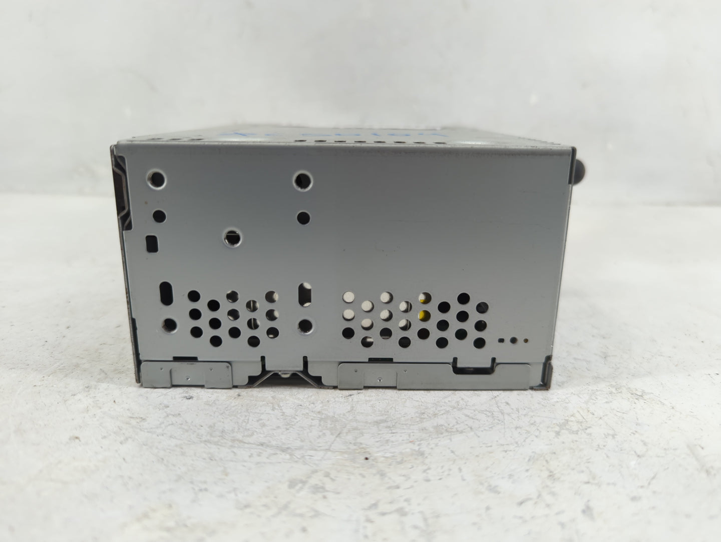 2013 Ford Edge Radio AM FM Cd Player Receiver Replacement P/N:DT4T-19C107-FA Fits OEM Used Auto Parts - Oemusedautoparts1.co
