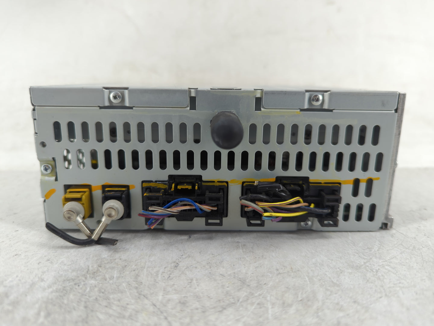 2013 Ford Edge Radio AM FM Cd Player Receiver Replacement P/N:DT4T-19C107-CB Fits OEM Used Auto Parts - Oemusedautoparts1.co