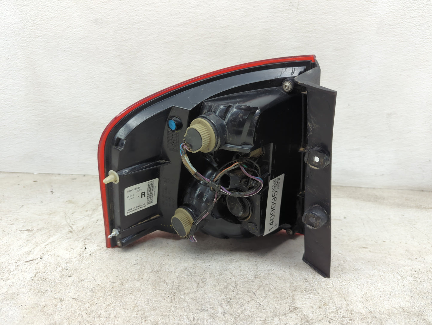 2011-2014 Ford Edge Tail Light Assembly Passenger Right OEM P/N:BT43-13B504-AE Fits Fits 2011 2012 2013 2014 OEM Used Auto P