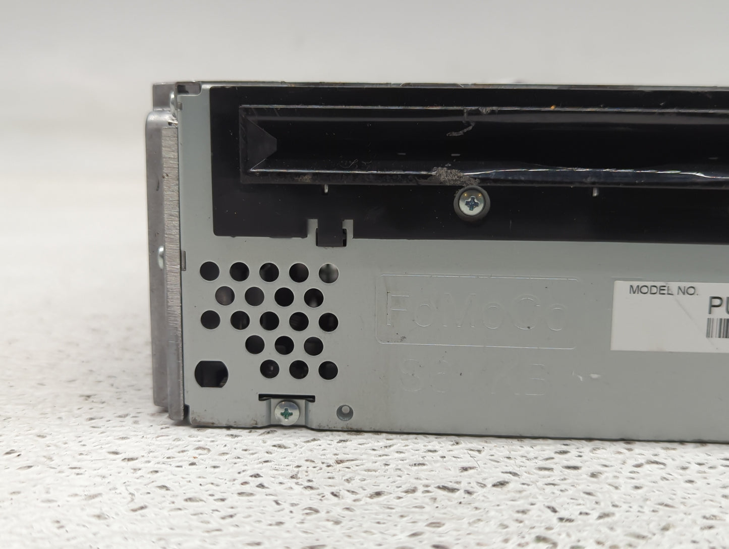 2013-2014 Ford Edge Radio AM FM Cd Player Receiver Replacement P/N:DT4T-19C107-BA Fits Fits 2013 2014 OEM Used Auto Parts - 