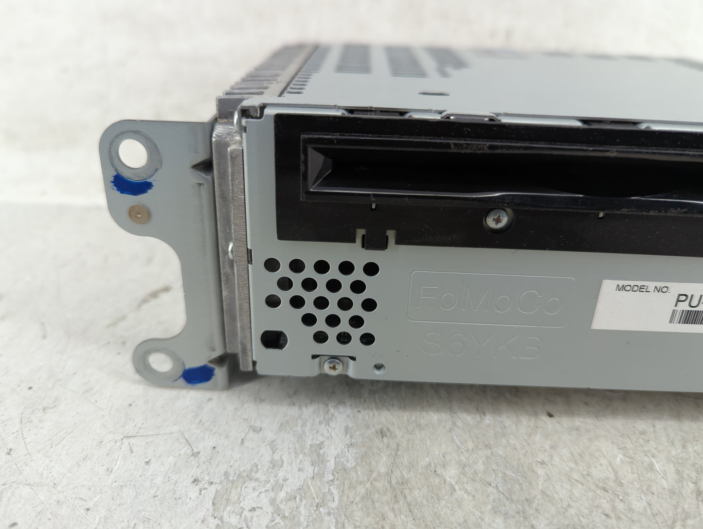2013-2014 Ford Edge Radio AM FM Cd Player Receiver Replacement P/N:DT4T-19C107-BB Fits Fits 2013 2014 OEM Used Auto Parts - 