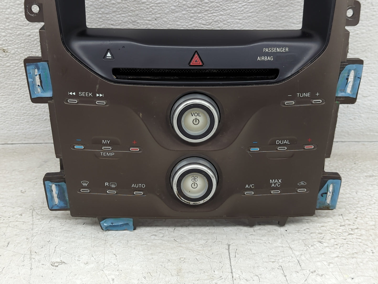 2013-2013 Ford Edge Radio Control Panel - Oemusedautoparts1.com