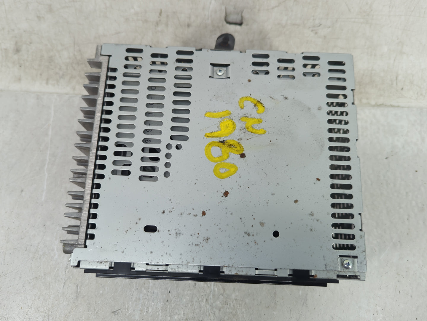 2013 Ford Edge Radio AM FM Cd Player Receiver Replacement P/N:DT4T-19C107-CB Fits OEM Used Auto Parts - Oemusedautoparts1.co