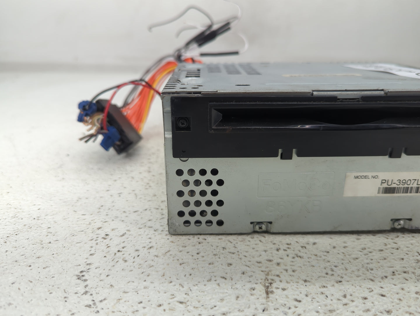 2013-2014 Ford Edge Radio AM FM Cd Player Receiver Replacement P/N:ET4T19C107JA Fits Fits 2013 2014 OEM Used Auto Parts - Oe