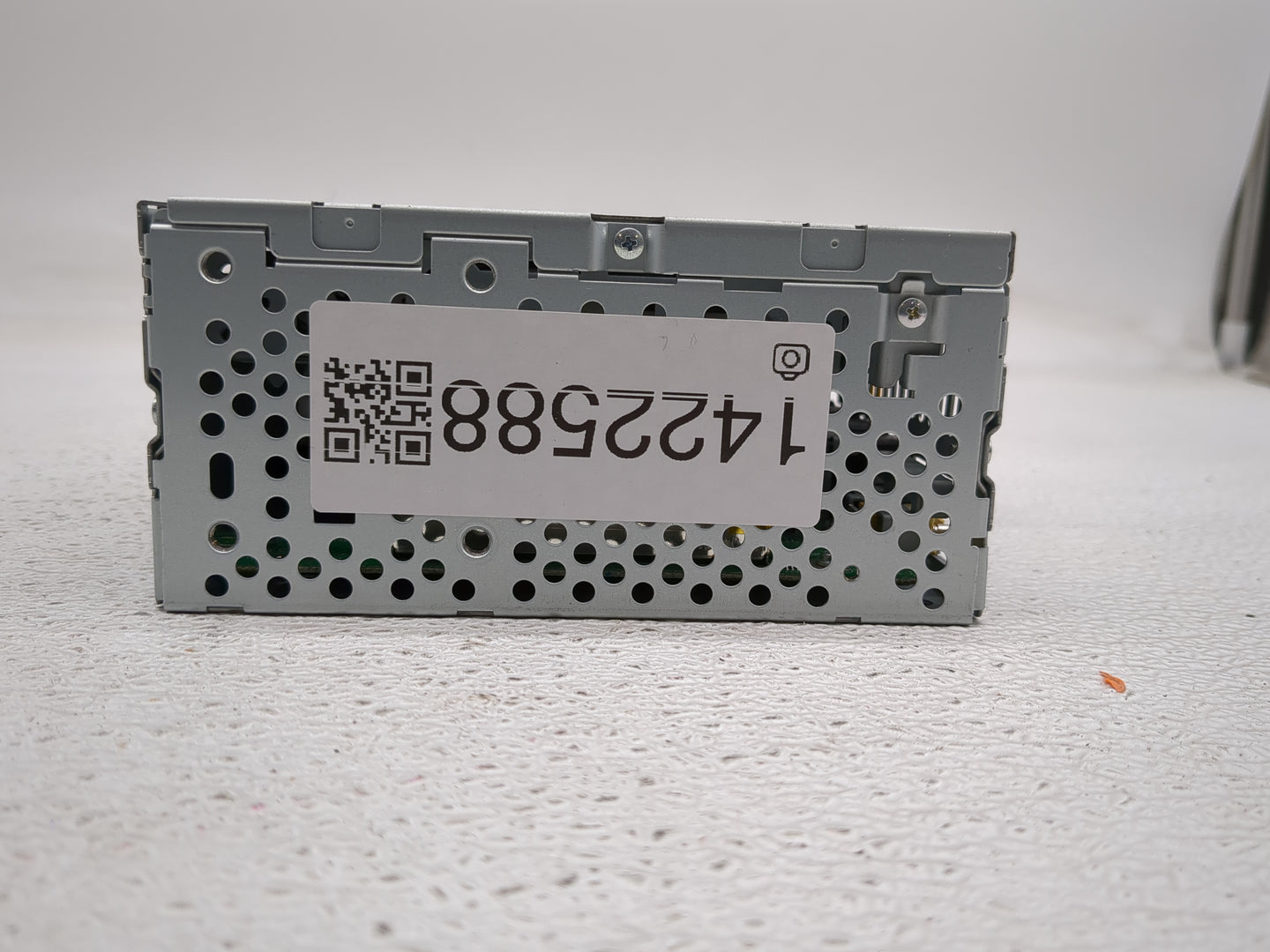 2013 Ford Edge Radio AM FM Cd Player Receiver Replacement P/N:DT4T-19C107-BB ET4T19C107JA Fits OEM Used Auto Parts - Oemused