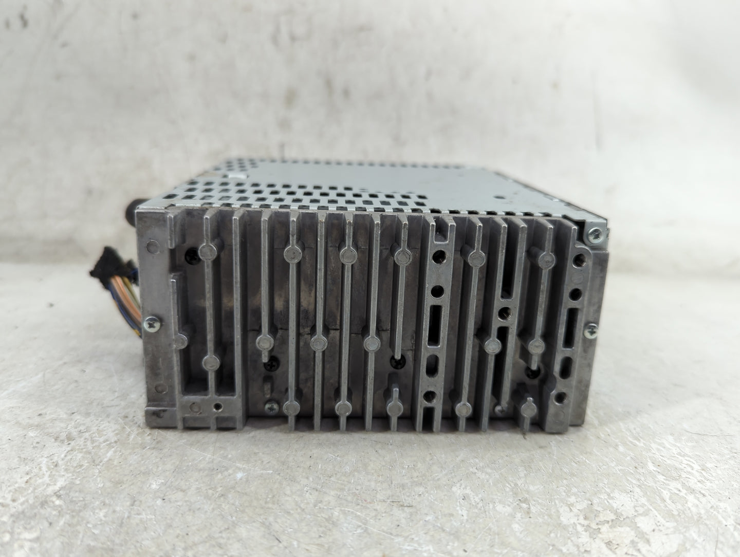 2013 Ford Edge Radio AM FM Cd Player Receiver Replacement P/N:DT4T-19C107-BB Fits OEM Used Auto Parts - Oemusedautoparts1.co