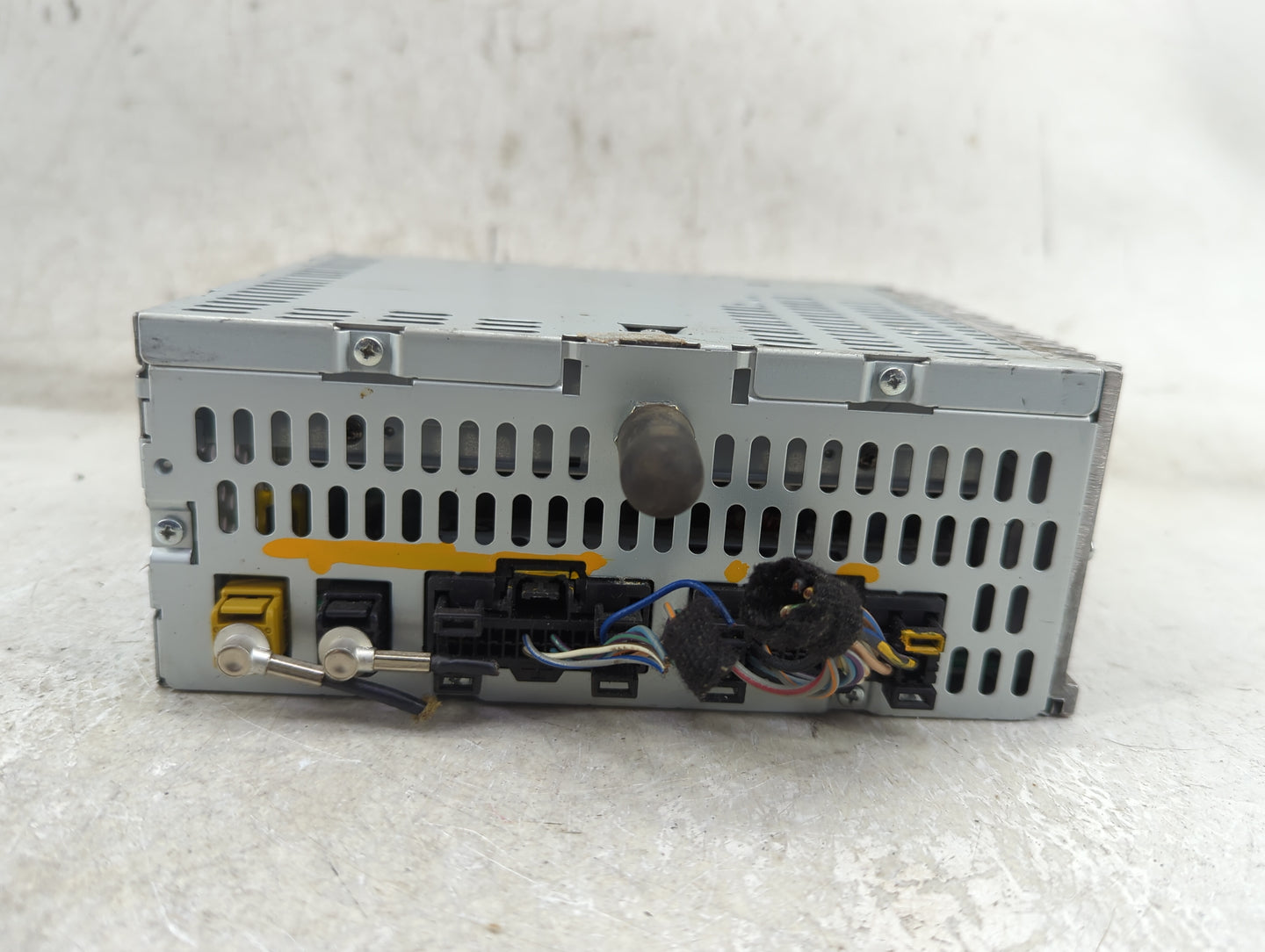 2013 Ford Edge Radio AM FM Cd Player Receiver Replacement P/N:DT4T-19C107-BB Fits OEM Used Auto Parts - Oemusedautoparts1.co