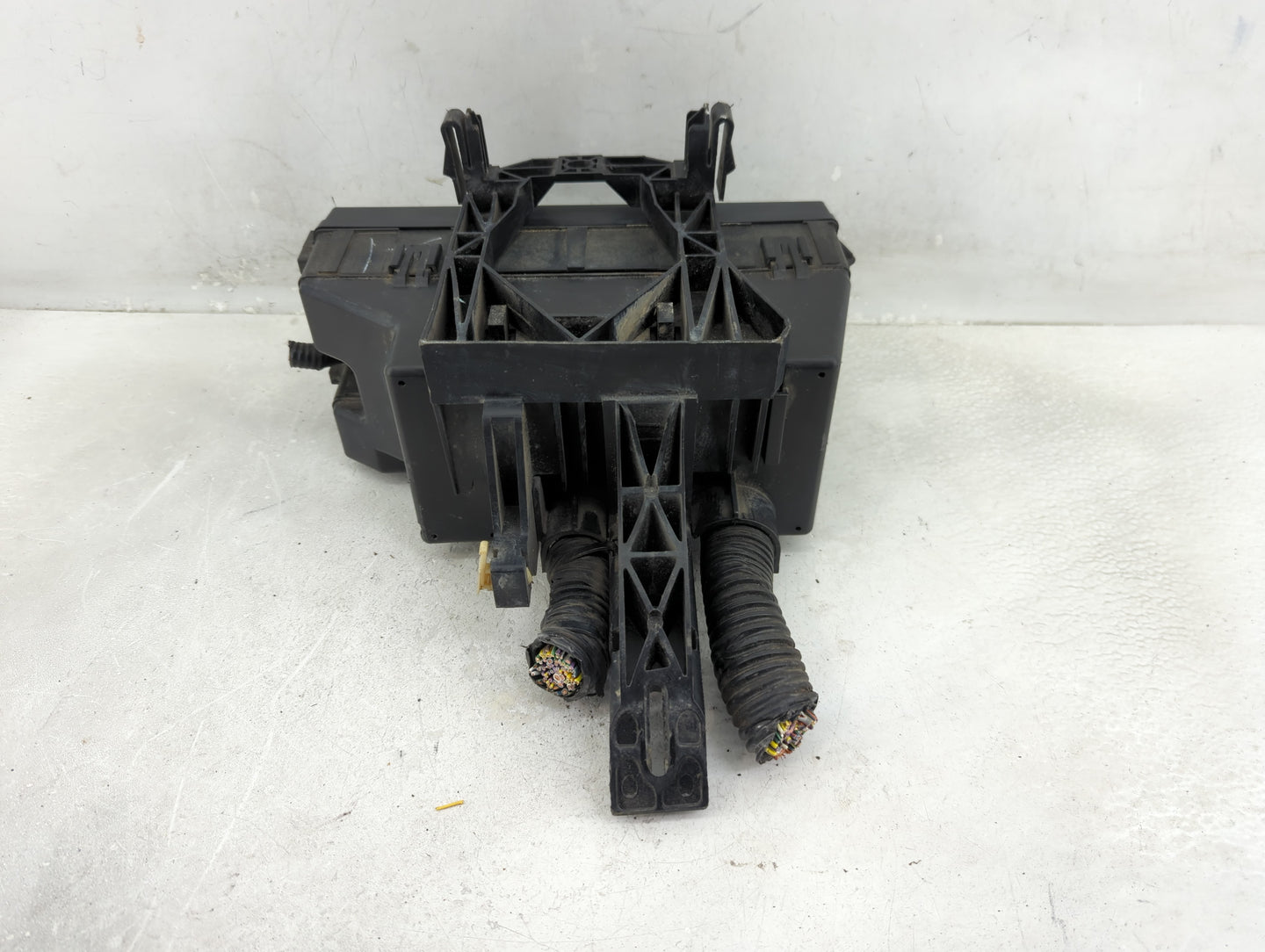 2012-2014 Ford Edge Fusebox Fuse Box Panel Relay Module P/N:BT4T-14A003-AA 8T2T-14B192-BA, 8T2T-14B192-AA Fits Fits 2012 201