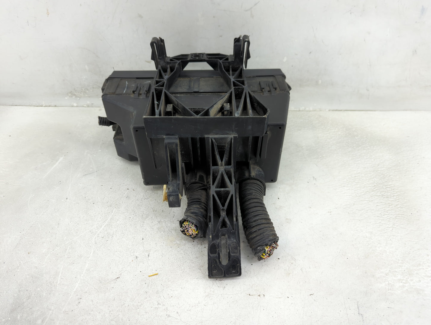 2012-2014 Ford Edge Fusebox Fuse Box Panel Relay Module P/N:BT4T-14A003-AA 8T2T-14B192-BA, 8T2T-14B192-AA Fits Fits 2012 201
