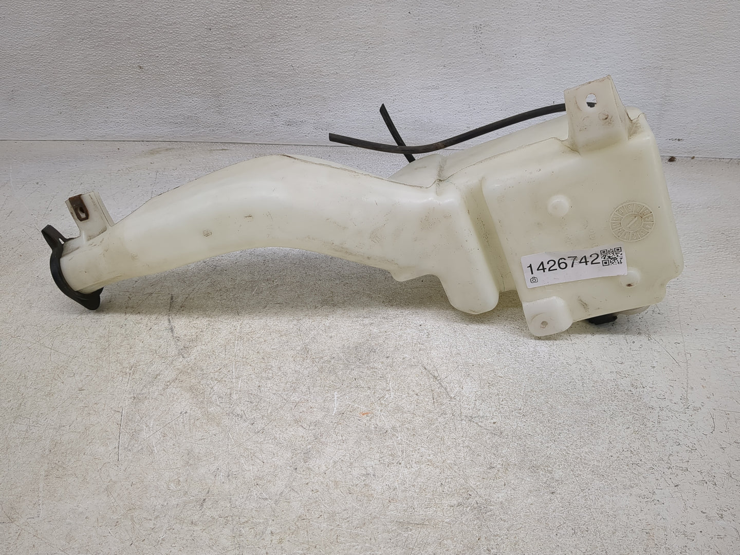 2007-2014 Ford Edge Windshield Washer Fluid Reservoir Bottle Oem - Oemusedautoparts1.com