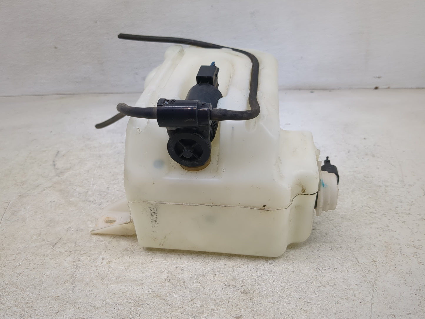 2007-2014 Ford Edge Windshield Washer Fluid Reservoir Bottle Oem - Oemusedautoparts1.com