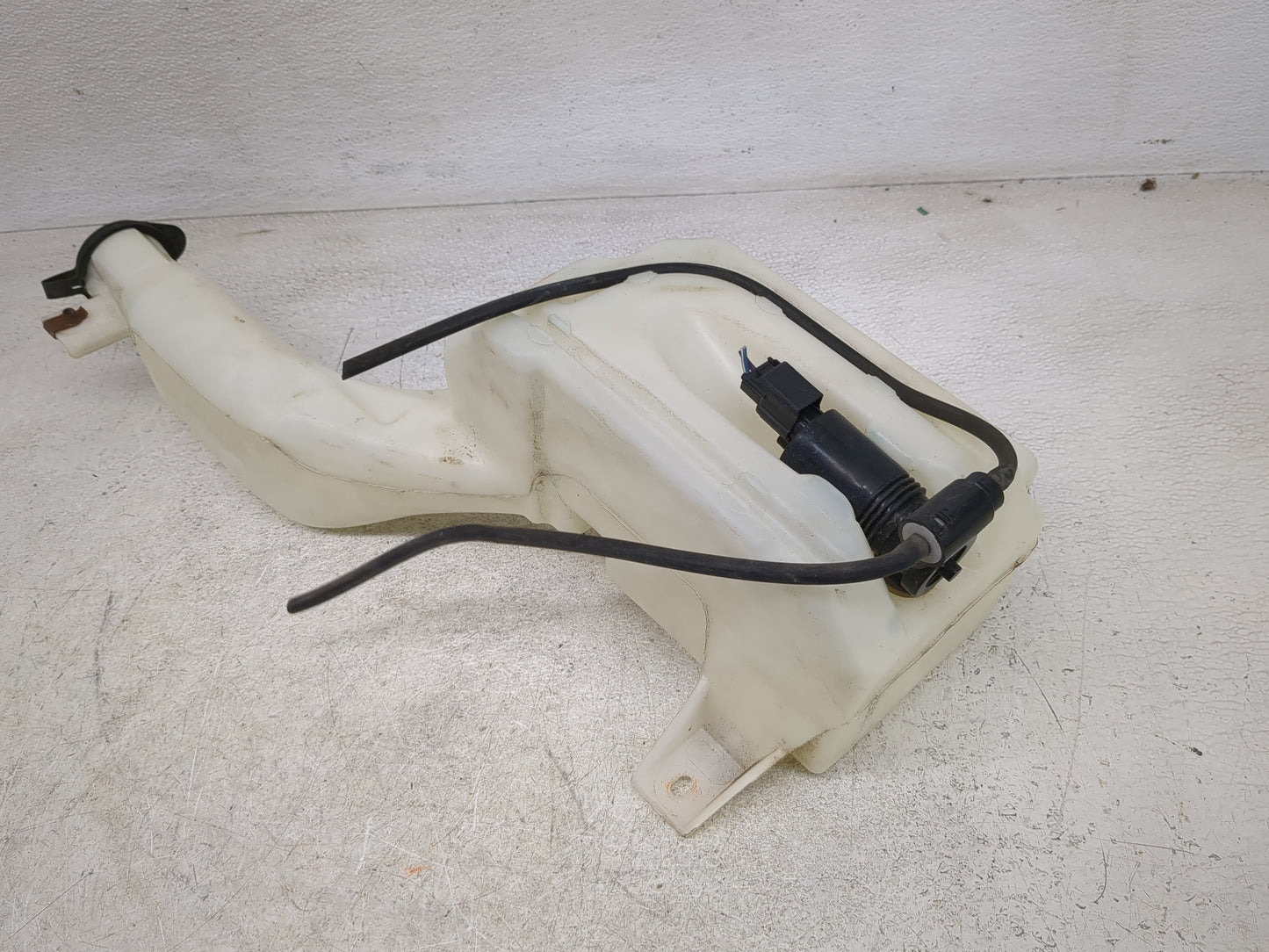 2007-2014 Ford Edge Windshield Washer Fluid Reservoir Bottle Oem - Oemusedautoparts1.com