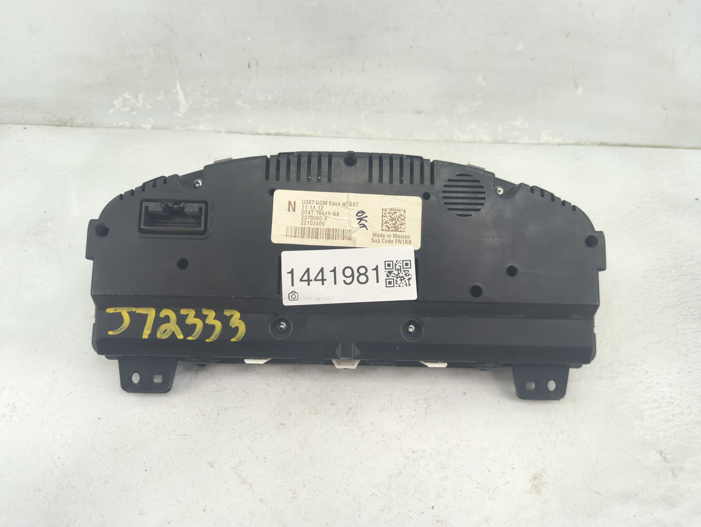 2013 Ford Edge Instrument Cluster Speedometer Gauges P/N:DT4T-10849-NA 2370080-4 Fits OEM Used Auto Parts - Oemusedautoparts