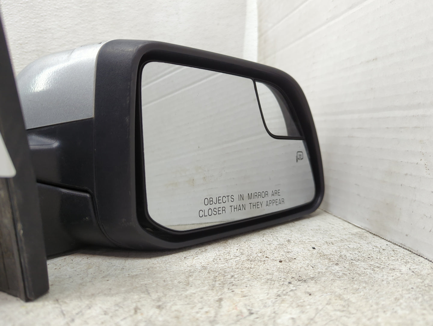 2011-2014 Ford Edge Passenger Side View Mirror - Right Door Mirror OEM Used - Oemusedautoparts1.com
