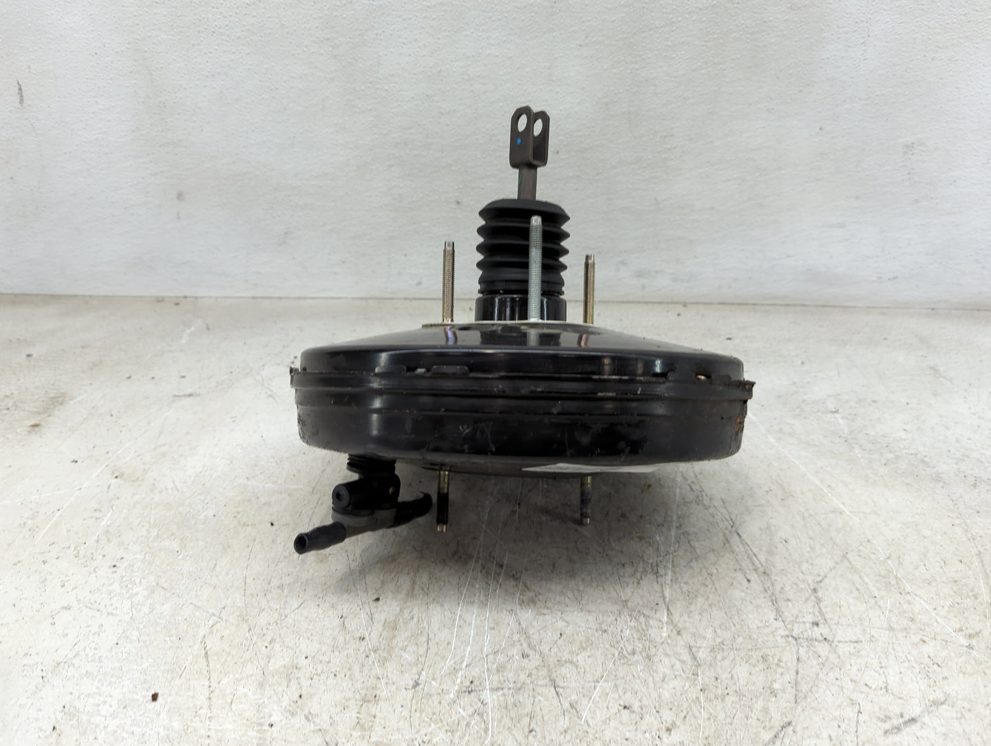 2011-2014 Ford Edge Power Brake Booster Oem 1450914 - Oemusedautoparts1.com