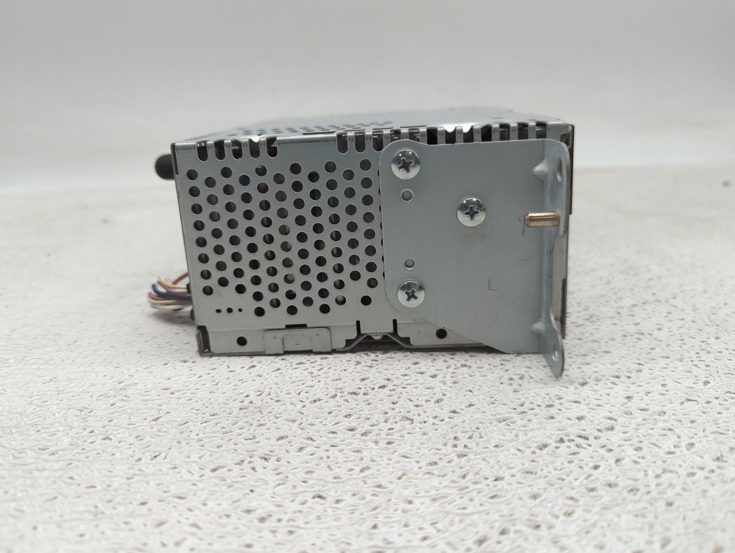 2013 Ford Edge Radio AM FM Cd Player Receiver Replacement P/N:DT4T-19C107-FA Fits OEM Used Auto Parts - Oemusedautoparts1.co
