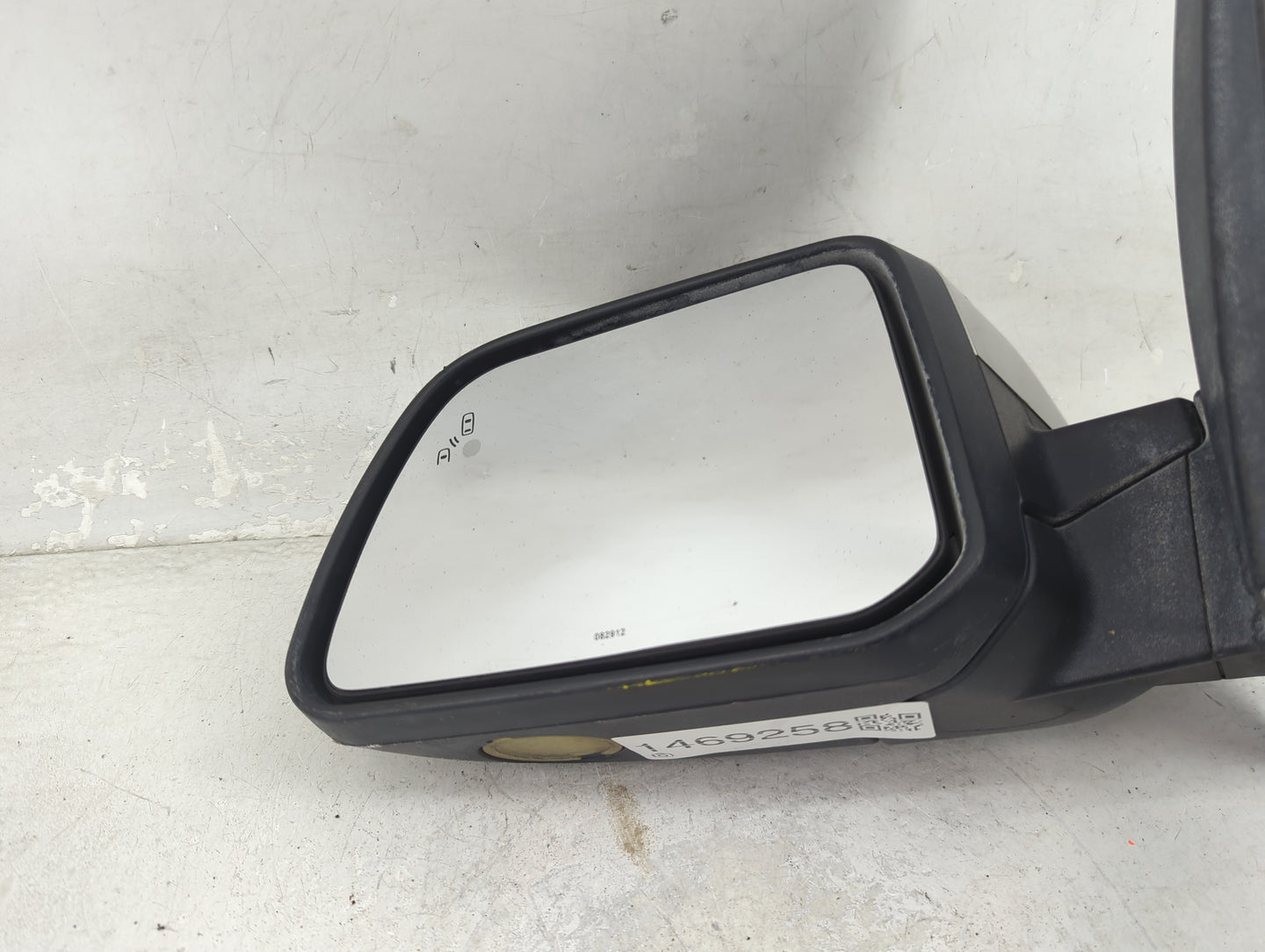 2013-2014 Ford Edge Driver Side View Mirror - Left Door Mirror OEM Used - Oemusedautoparts1.com